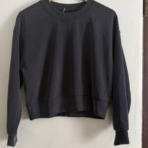LULULEMON | Softstreme Perfectly Oversized Crop Sweatshirt  | Black  | Size 6